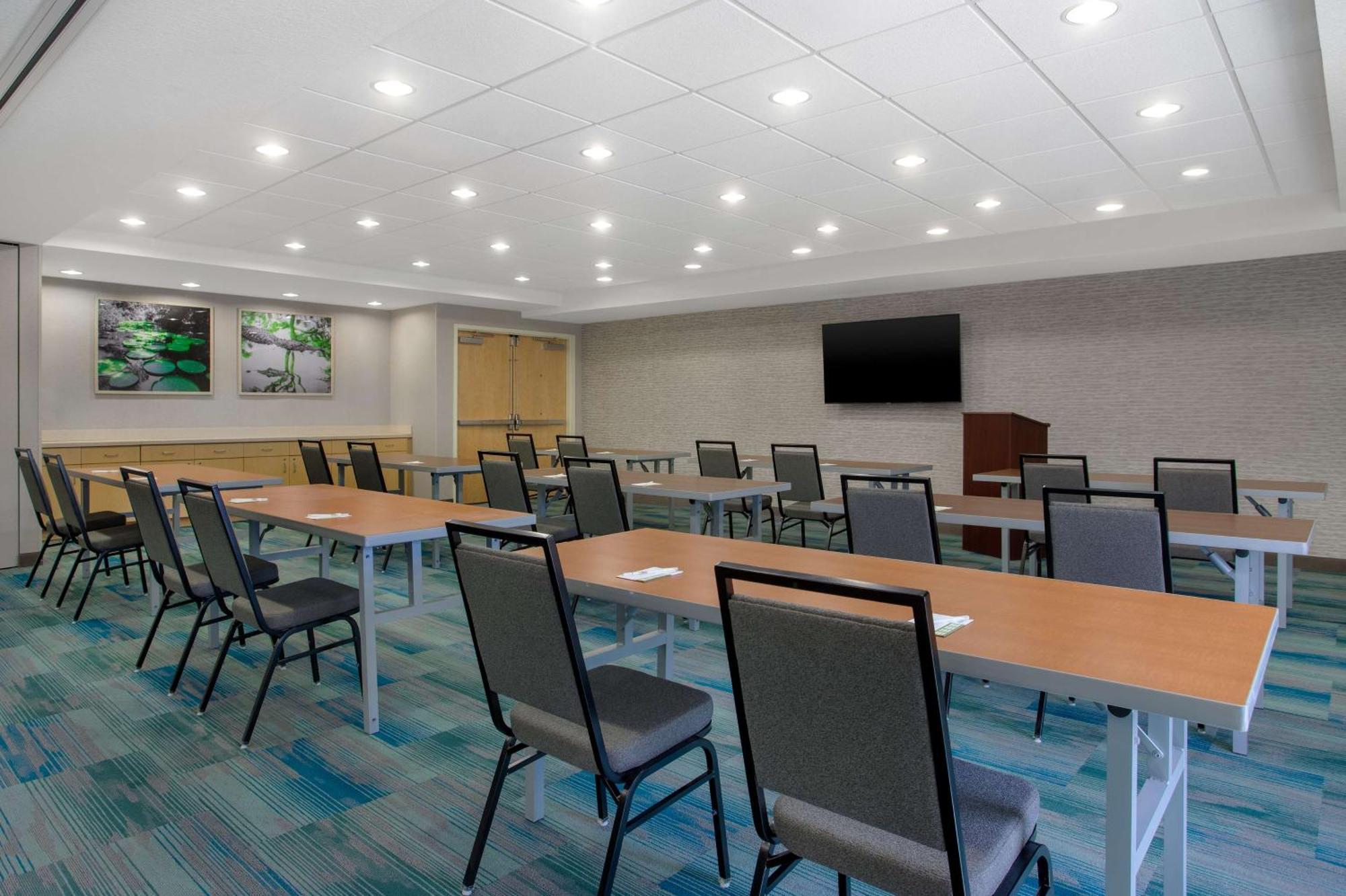 Home2 Suites By Hilton Gainesville Exterior photo