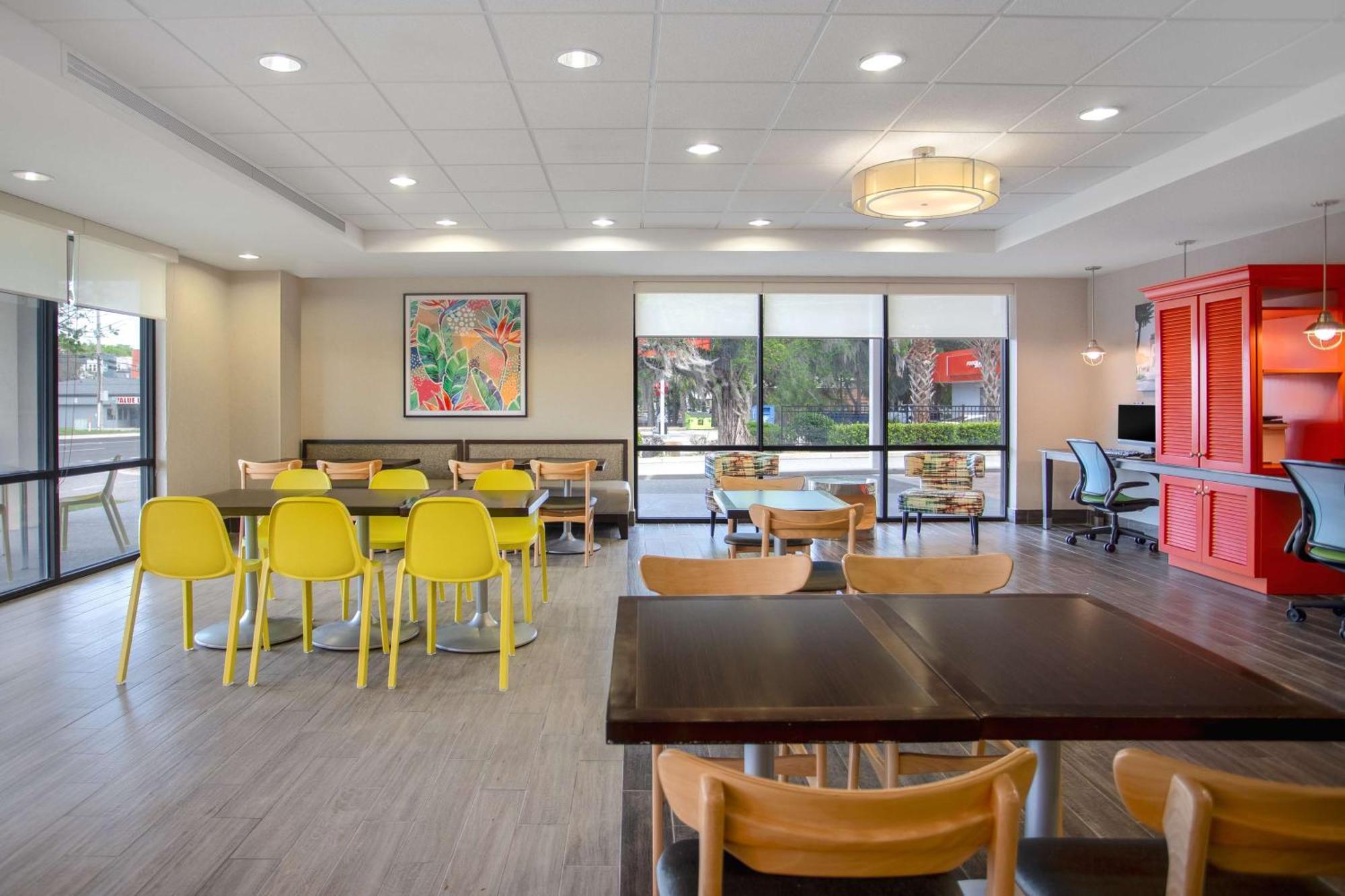 Home2 Suites By Hilton Gainesville Exterior photo