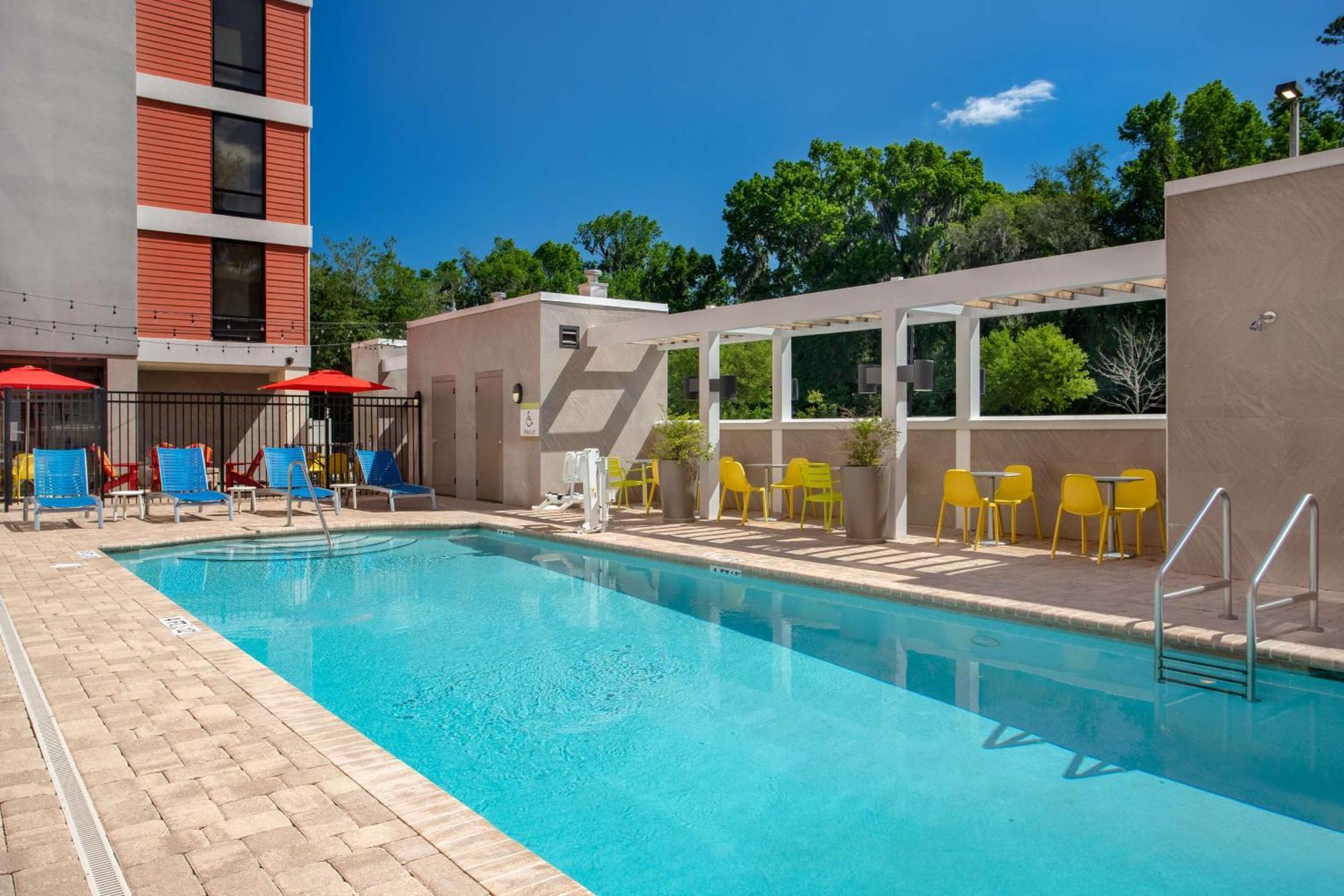 Home2 Suites By Hilton Gainesville Exterior photo